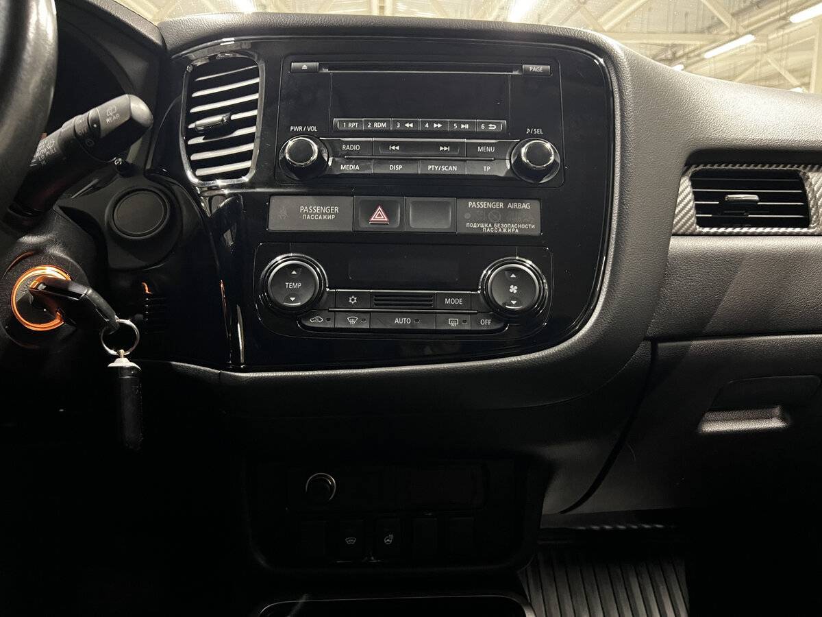 Купить Mitsubishi Outlander, 2017, 107 670 км, фото №15