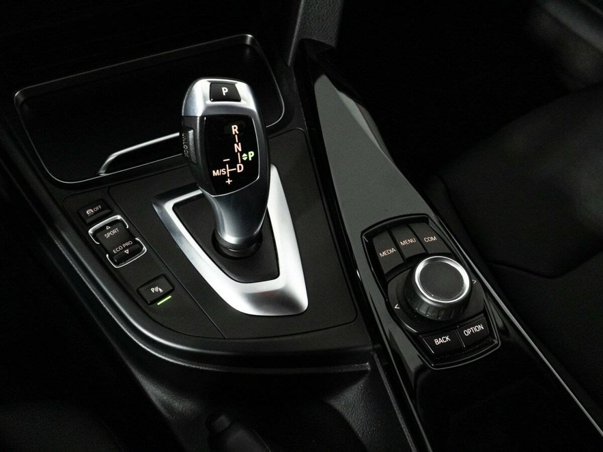 Купить BMW 3 серии 318i, 2017, 56 783 км, фото №17