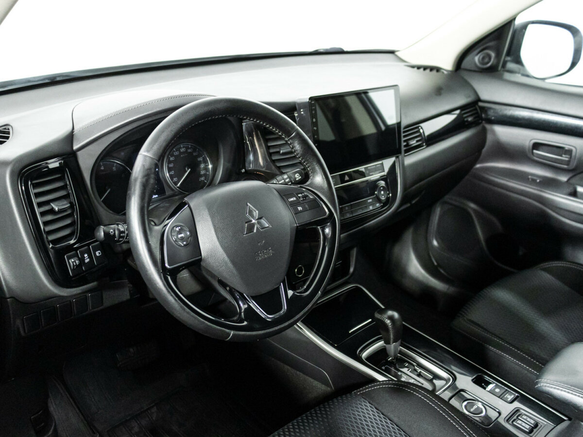 Купить Mitsubishi Outlander III Рестайлинг 3, 2019, 208 856 км, фото №11