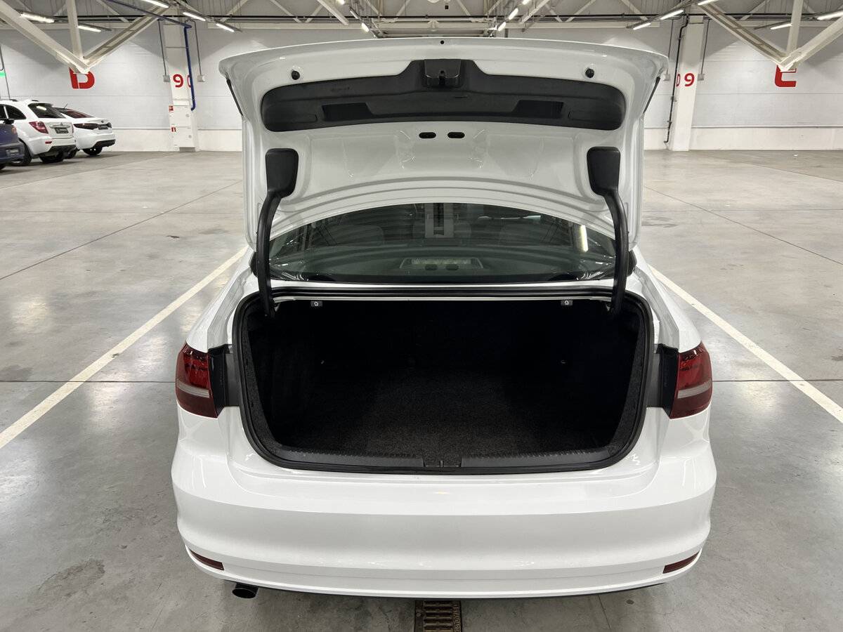 Купить Volkswagen Jetta VI Рестайлинг, 2016, 148 401 км, фото №10